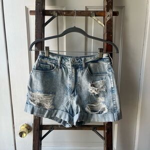 Hollister Curvy Ultra High-Rise Mom Shorts 3” Distressed Jean Shorts Size: 3